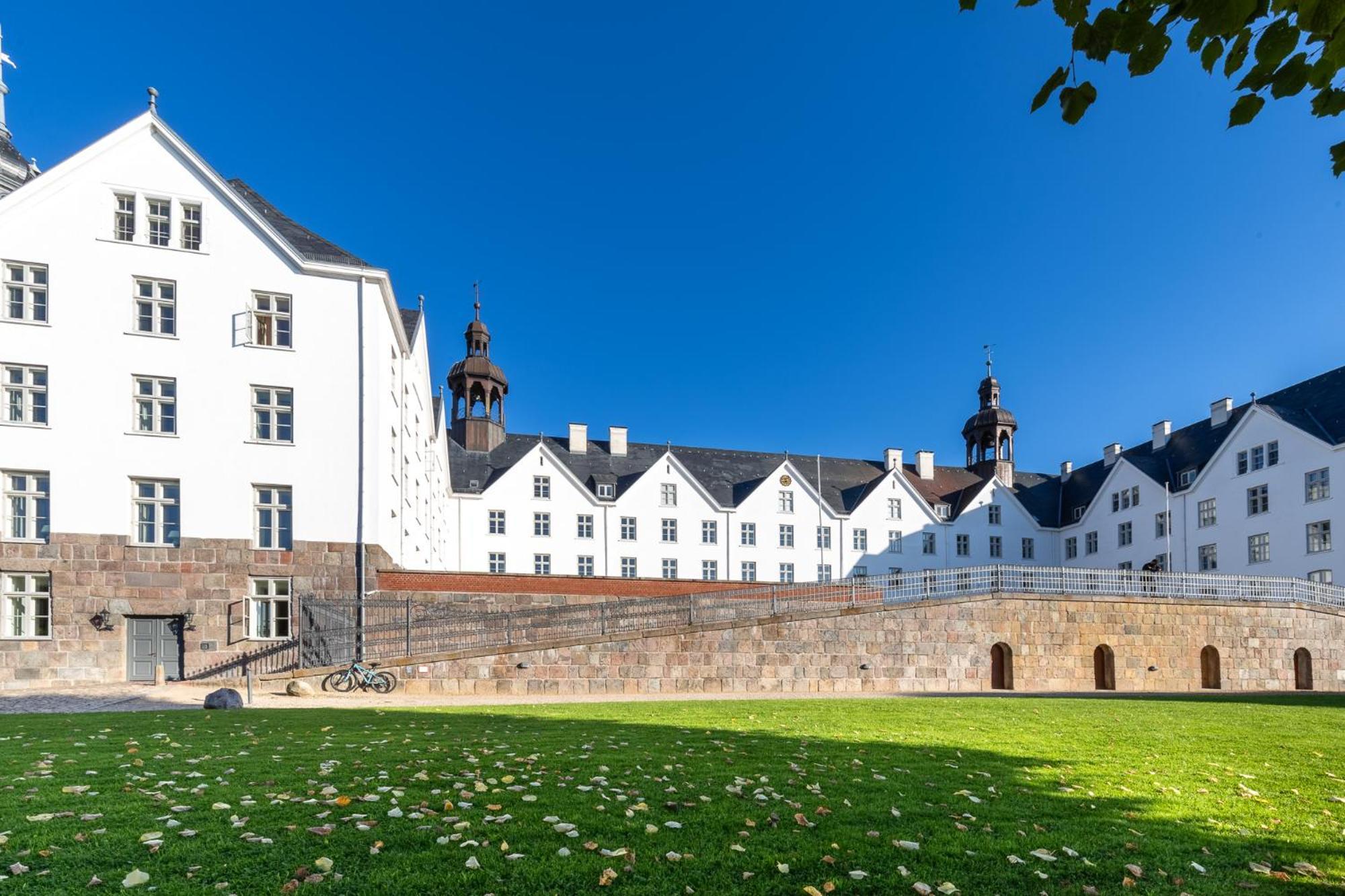 Mooi: Fantastisches Apartment Mit Seeblick Und Stil, Netflix Plön Exterior foto